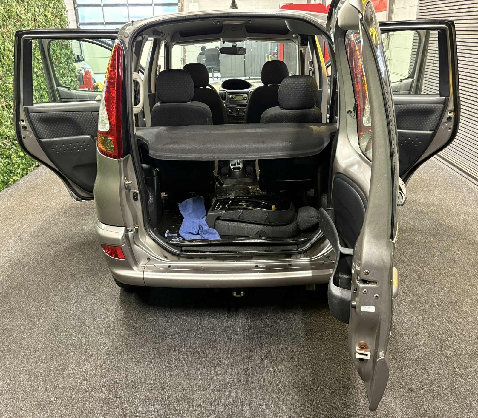 Billede af Toyota Yaris Verso 1,3 Luna