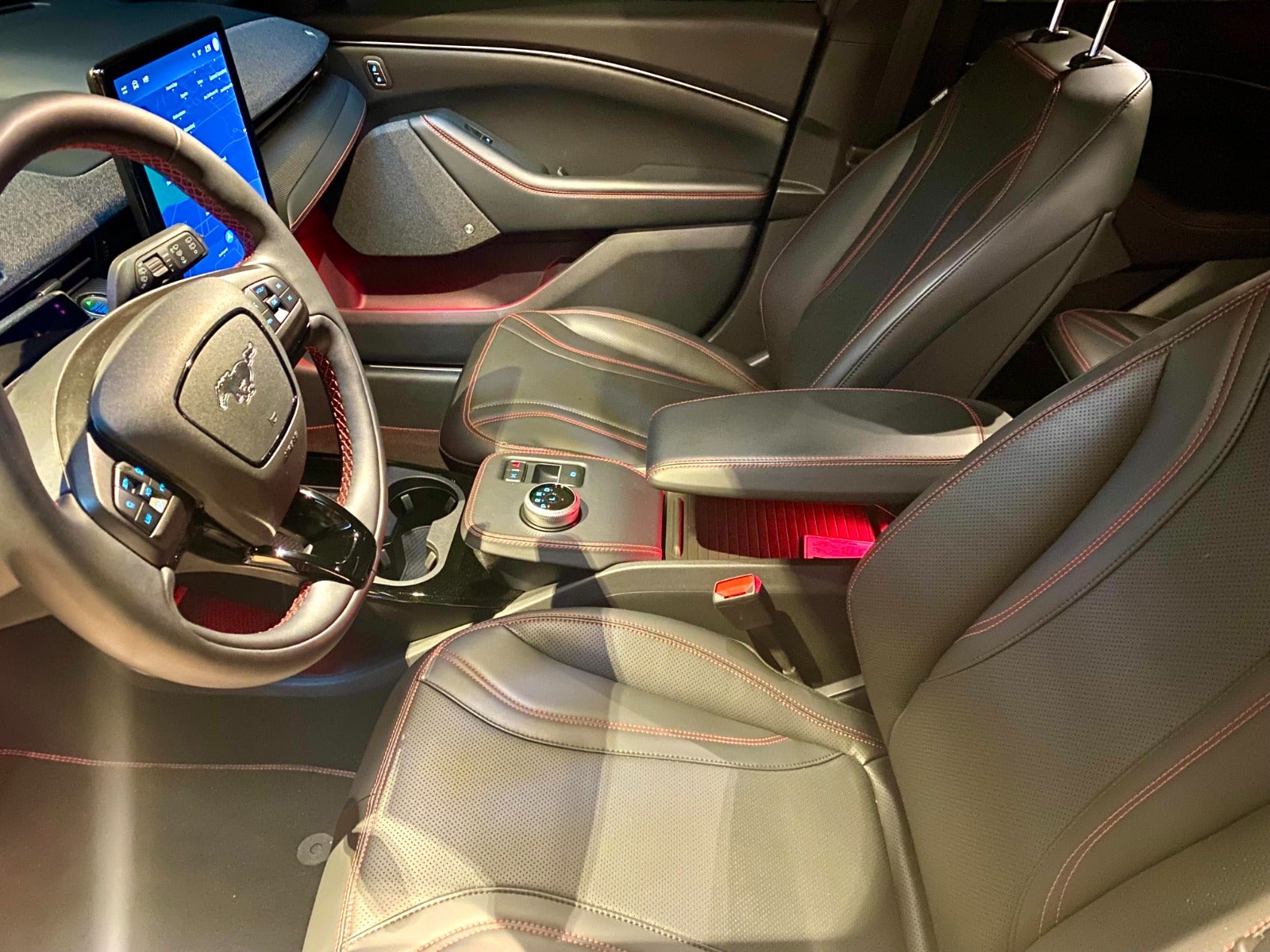 Billede af Ford Mustang Mach-E 75 Premium Standard Range AWD