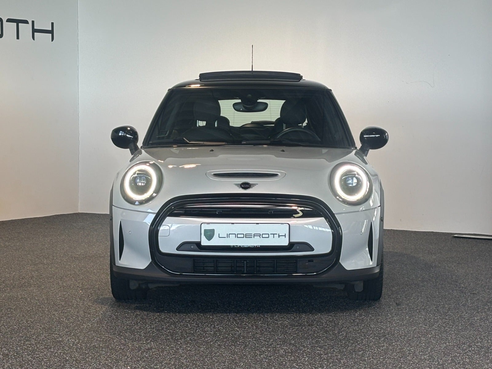 MINI Cooper SE Yours Trim 3d - 3