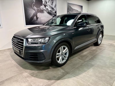 Audi Q7 3,0 TDi 272 S-line quattro Tiptr. 5d