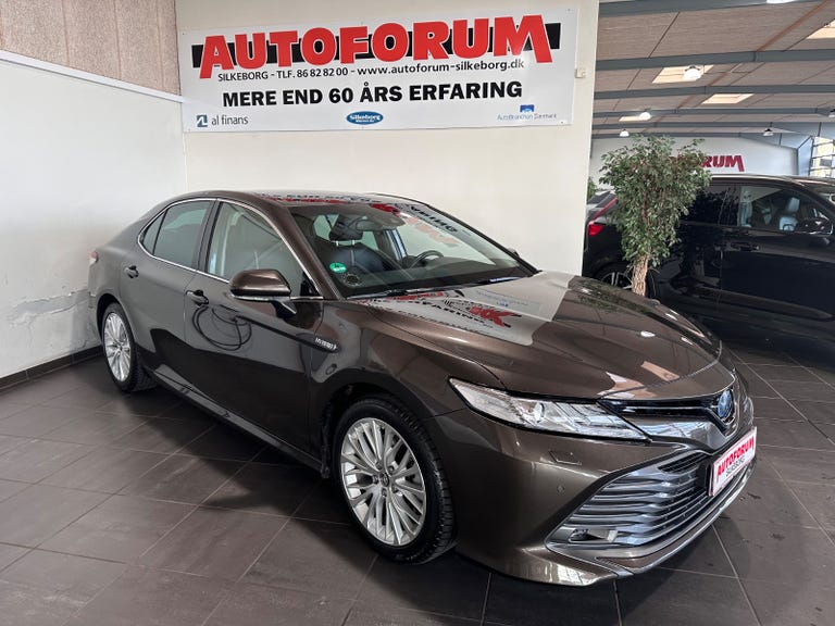 Toyota Camry Hybrid H3 Executive CVT