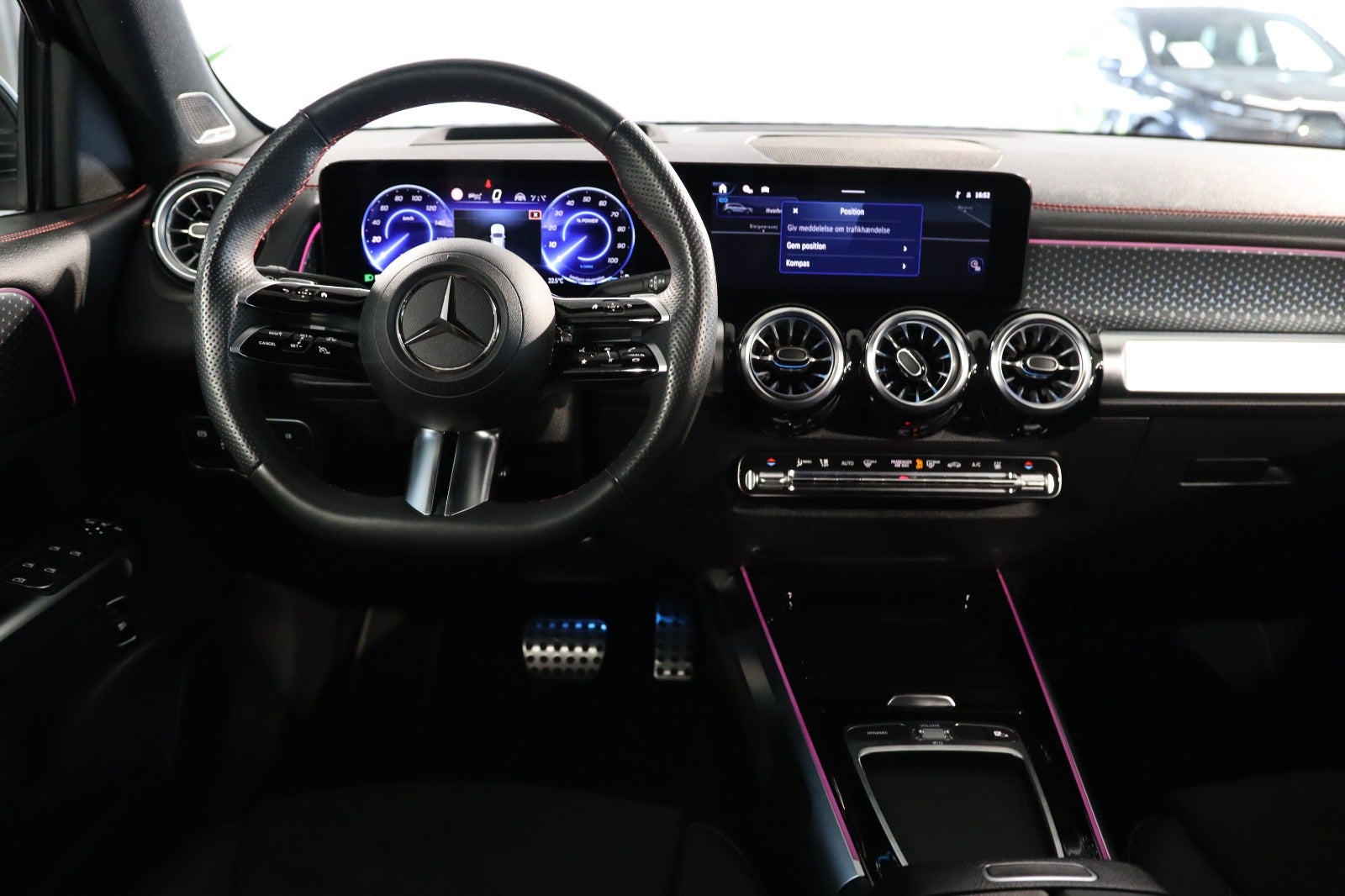 Billede af Mercedes EQB300  AMG Premium 4Matic