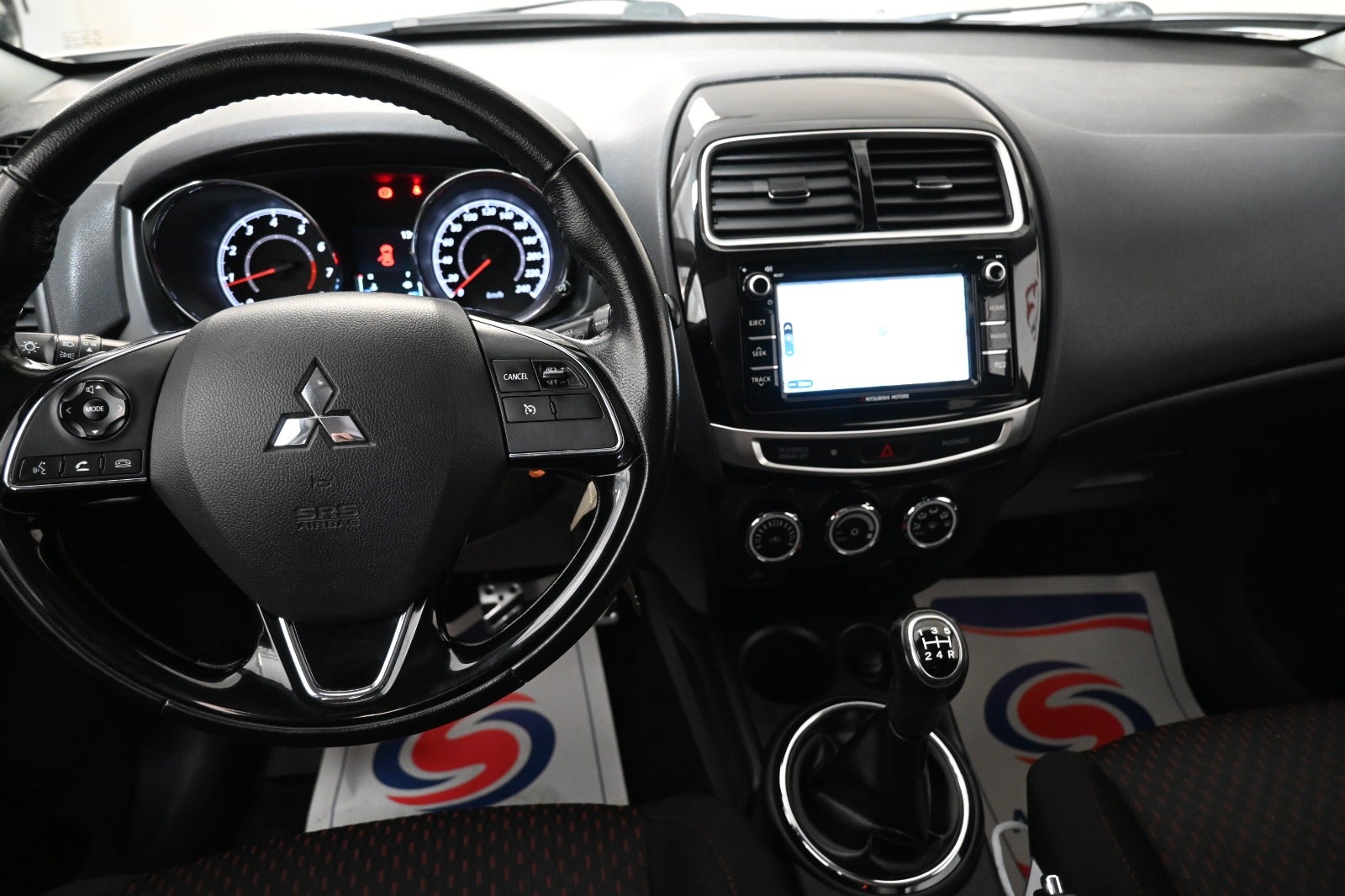 Mitsubishi ASX Invite