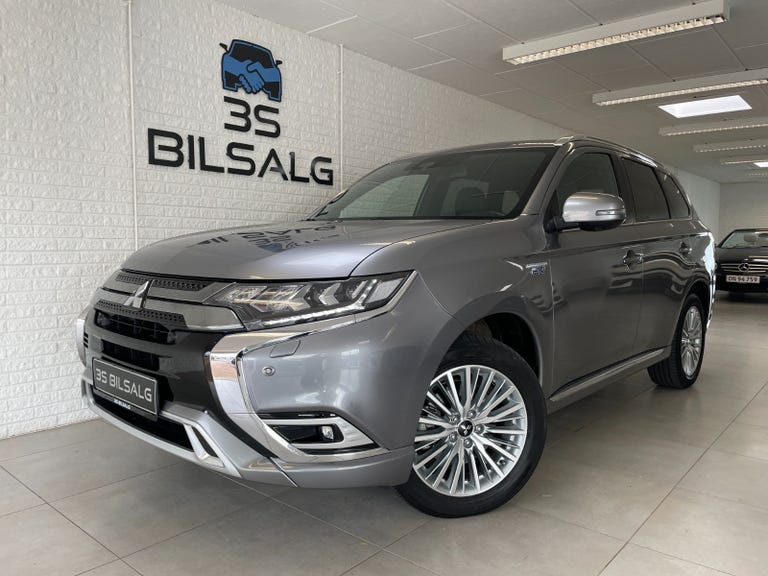 Mitsubishi Outlander PHEV Instyle CVT 4WD