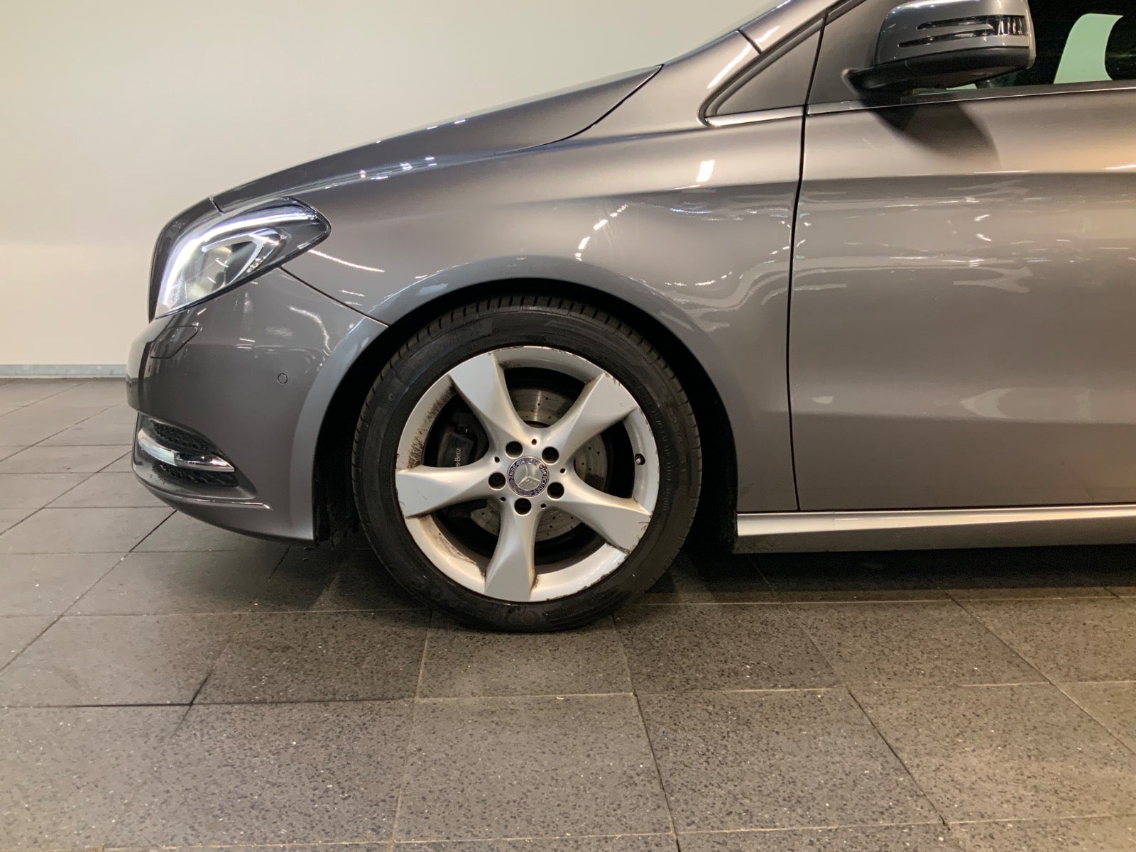 Mercedes-Benz B 180 (3/8)
