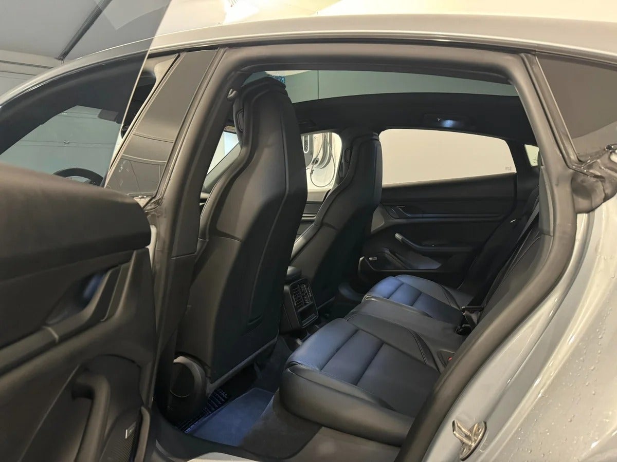 Porsche – Taycan 4S