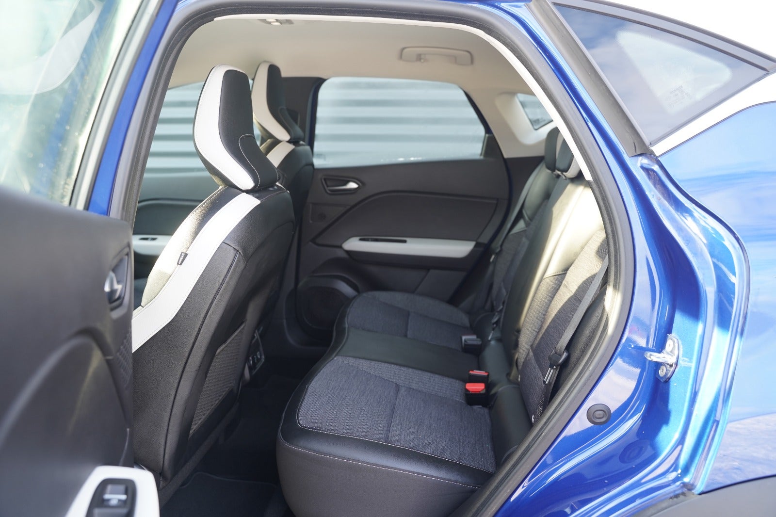 Billede af Renault Captur 1,6 E-Tech Intens