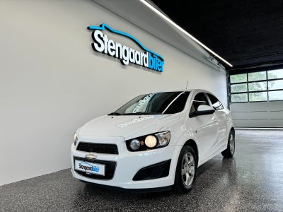 Chevrolet Aveo 1,2 LT Benzin modelår 2013 km 90000 Hvid nysynet ABS airbag startspærre servostyring,