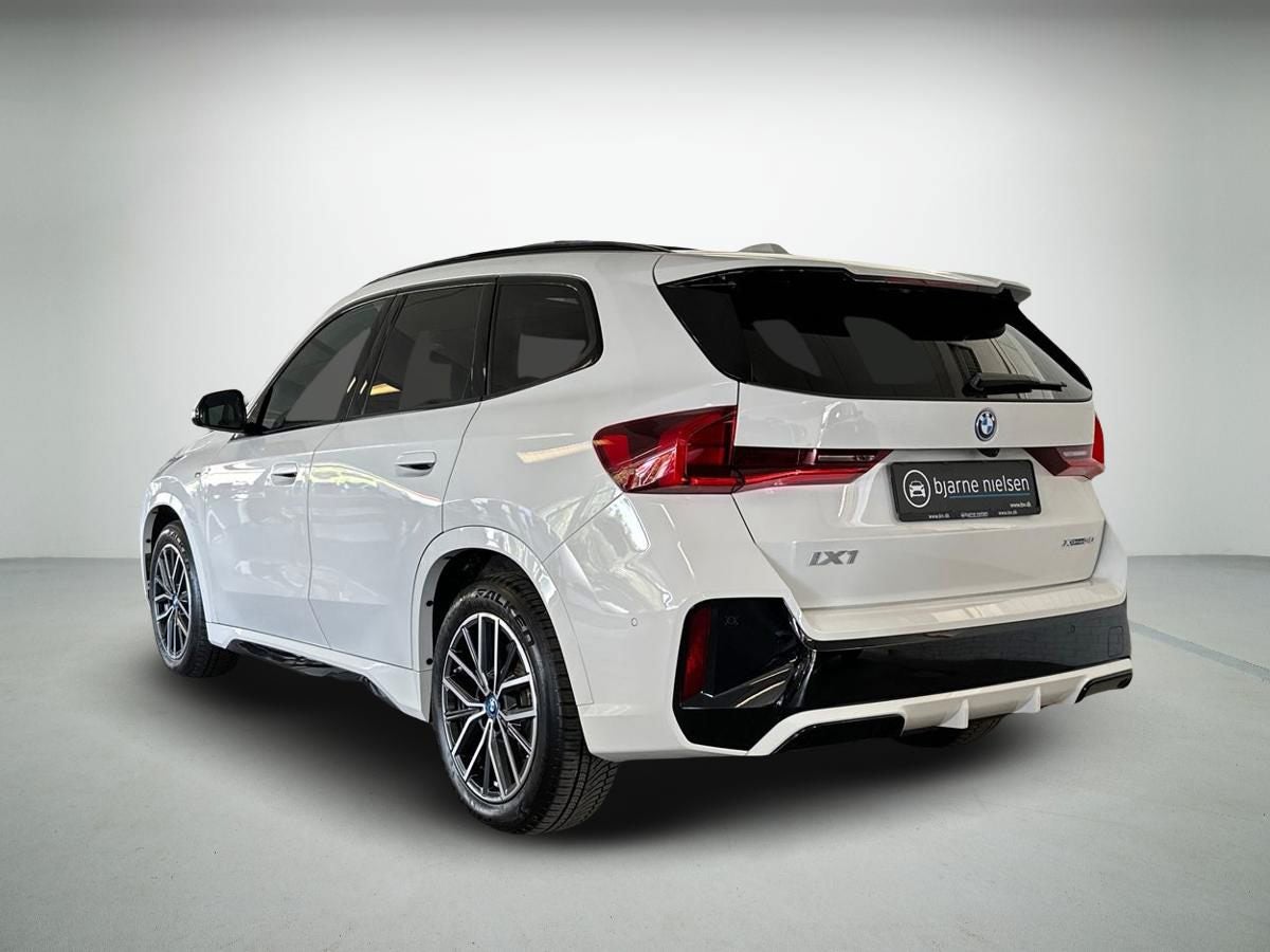 BMW iX1 xDrive30 M-Sport billede 2