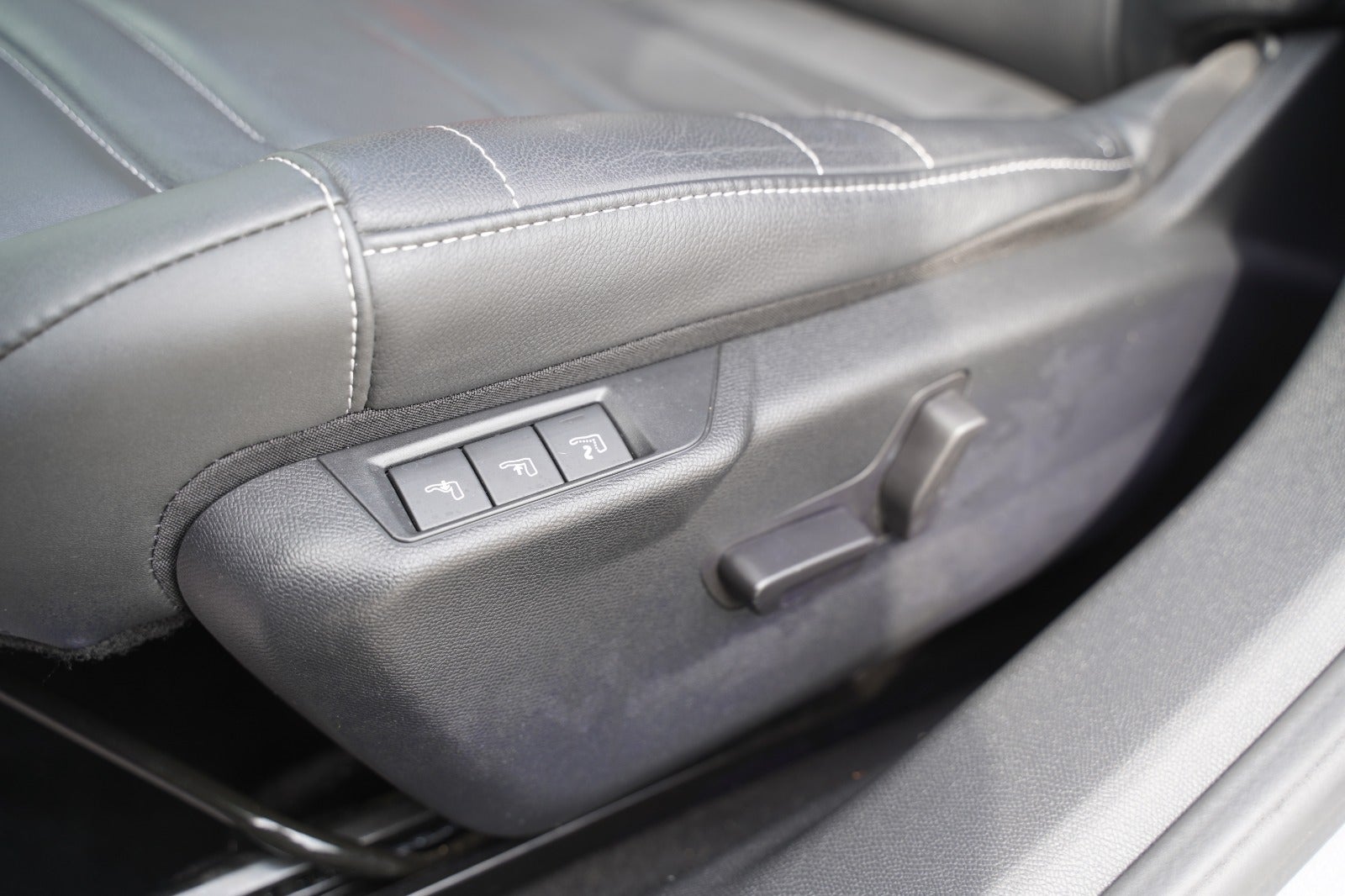 Billede af Citroën C4 1,5 BlueHDi 130 Shine Sport EAT8