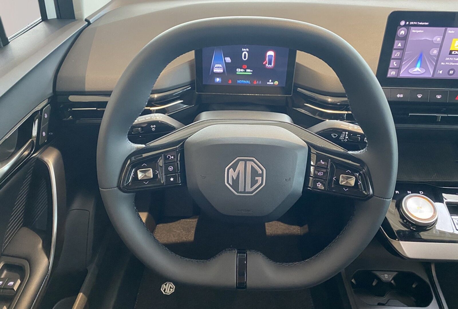 MG MG4 Luxury