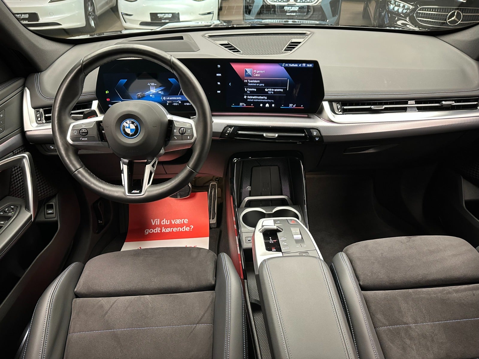 Billede af BMW iX1  eDrive20 Fully Charged M-Sport