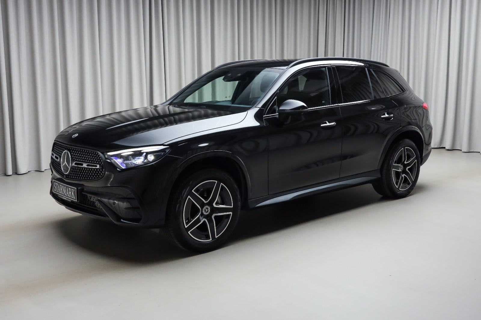 Mercedes-Benz GLC 300 de (1/8)
