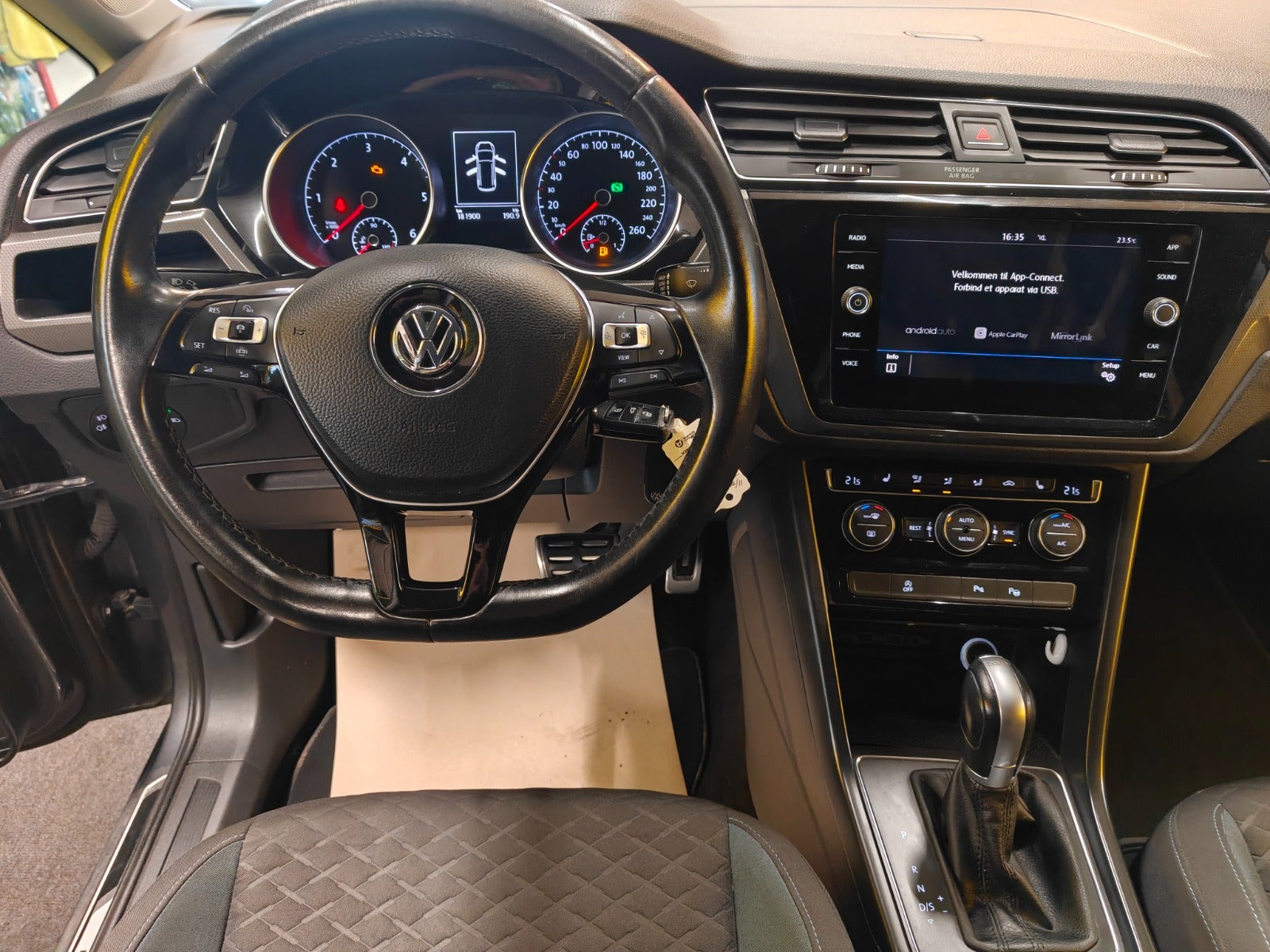 Billede af VW Touran 1,6 TDi 115 Comfortline DSG 7prs