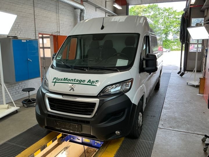 Billede af Peugeot Boxer 333 2,2 BlueHDi 140 L3H2 Premium