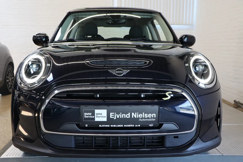 MINI Cooper SE Camden Edition