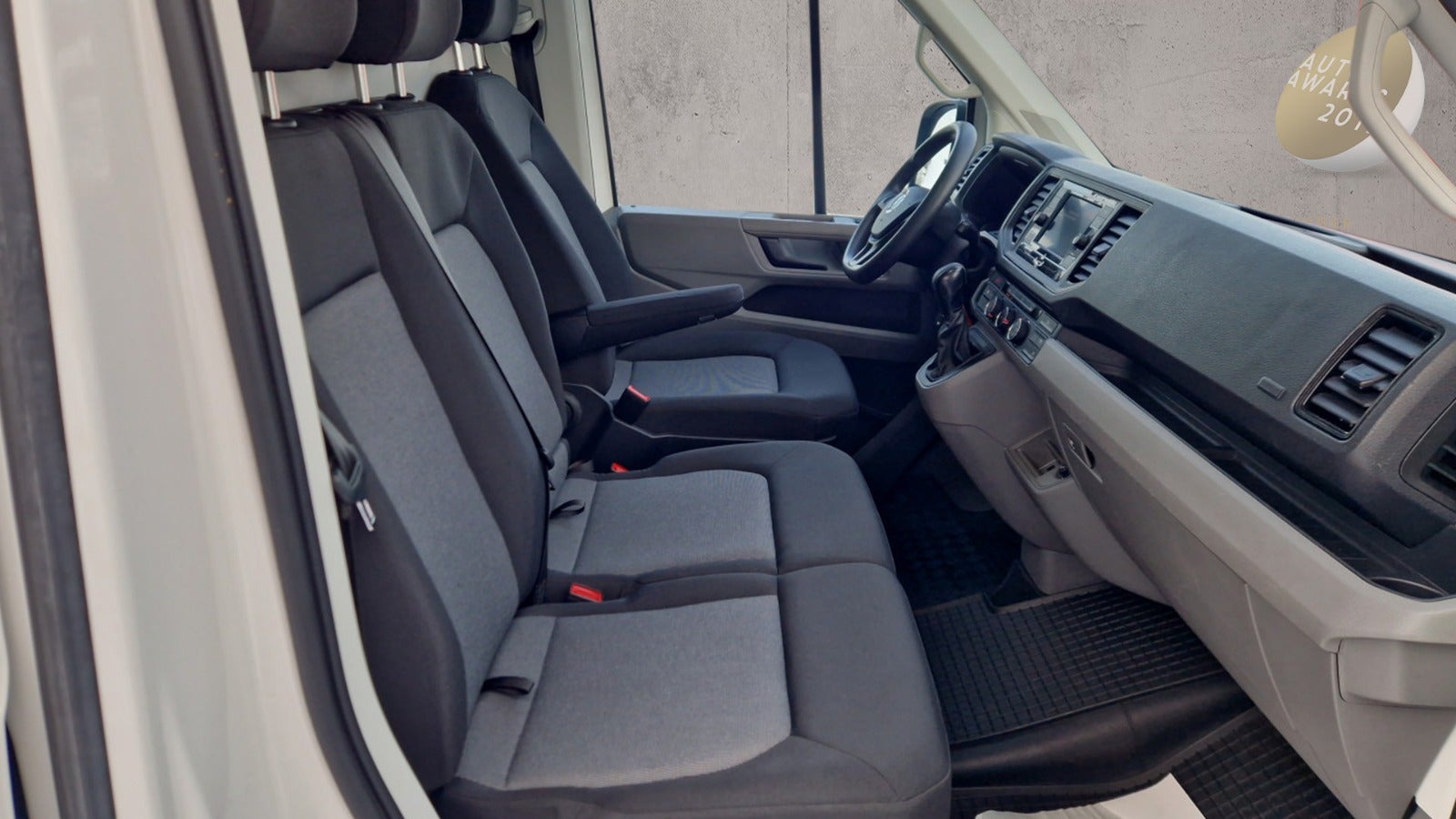 Billede af VW Crafter 35 2,0 TDi 177 Kassevogn L3H2 aut.