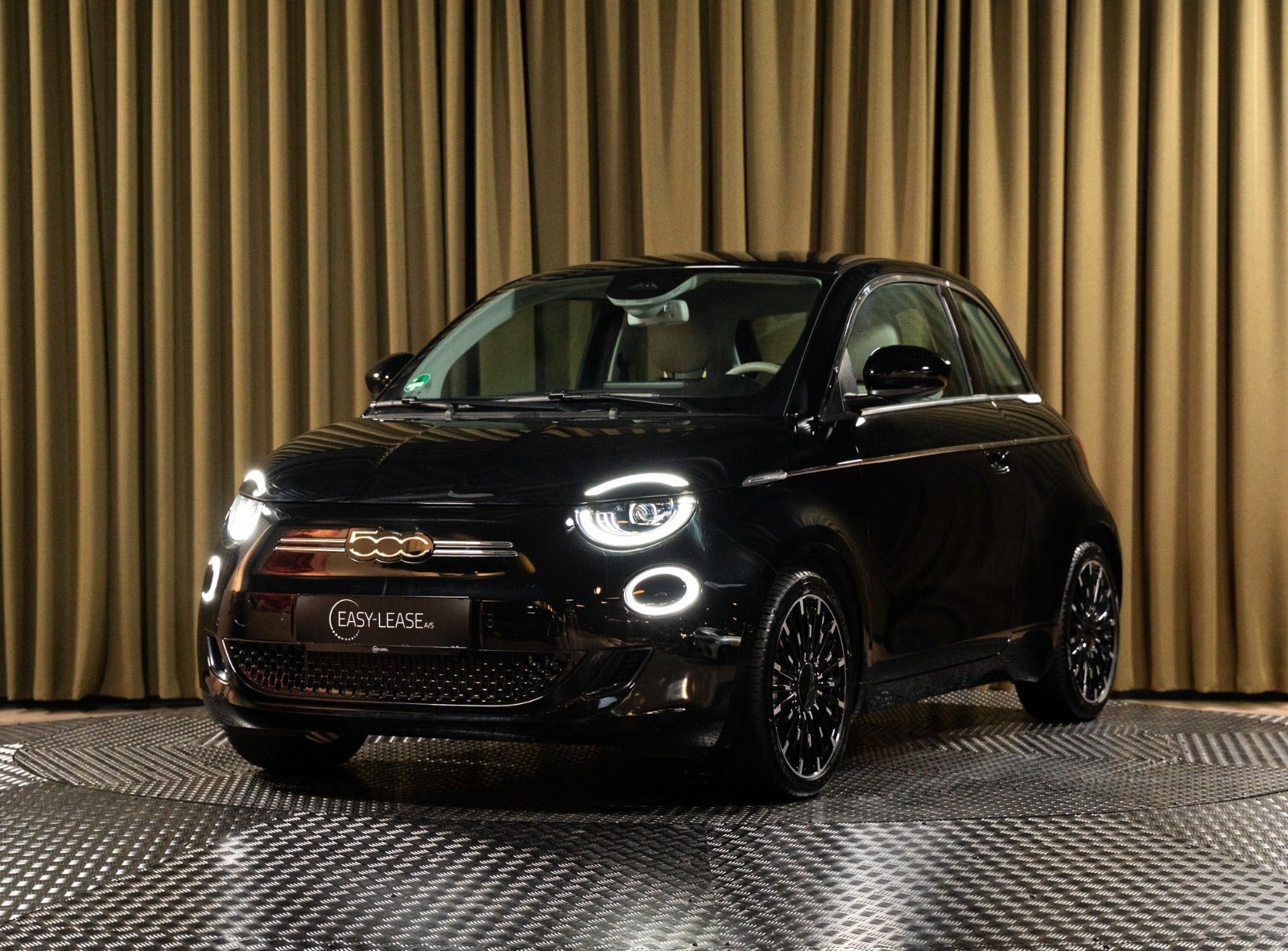 Fiat 500e 42 la Prima by Bocelli