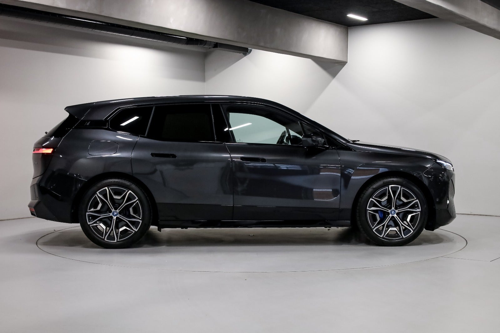 BMW iX xDrive40 Supercharged Sport