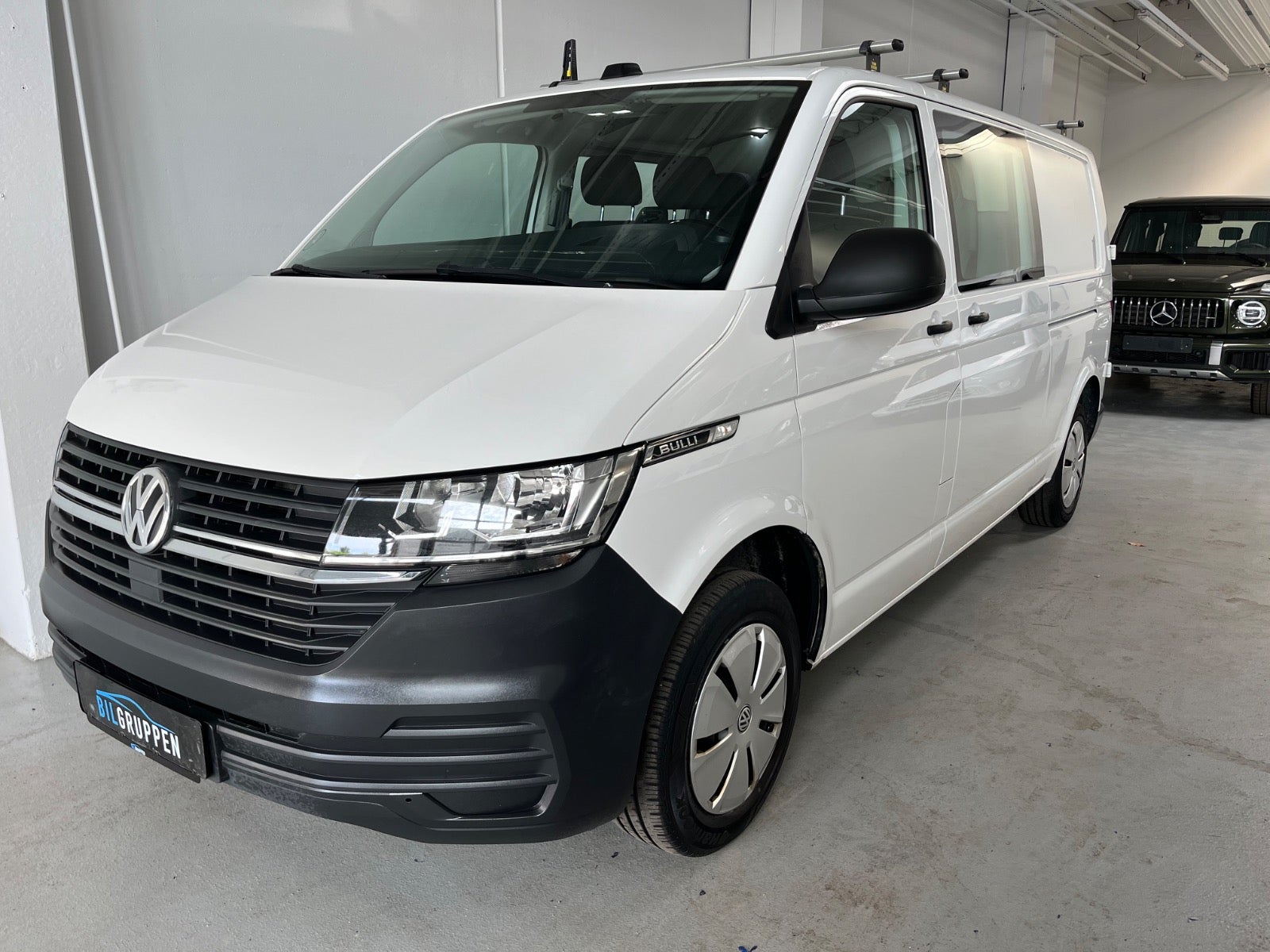 VW Transporter 2,0 TDi 110 Mandskabsvogn lang