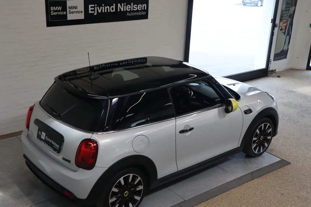 MINI Cooper SE Camden Edition