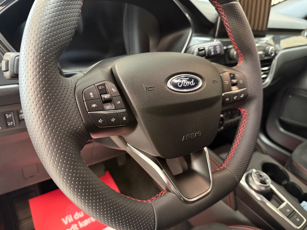 Ford Kuga PHEV ST-Line X CVT