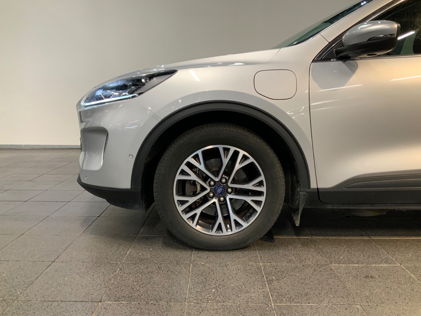 Ford Kuga (3/8)