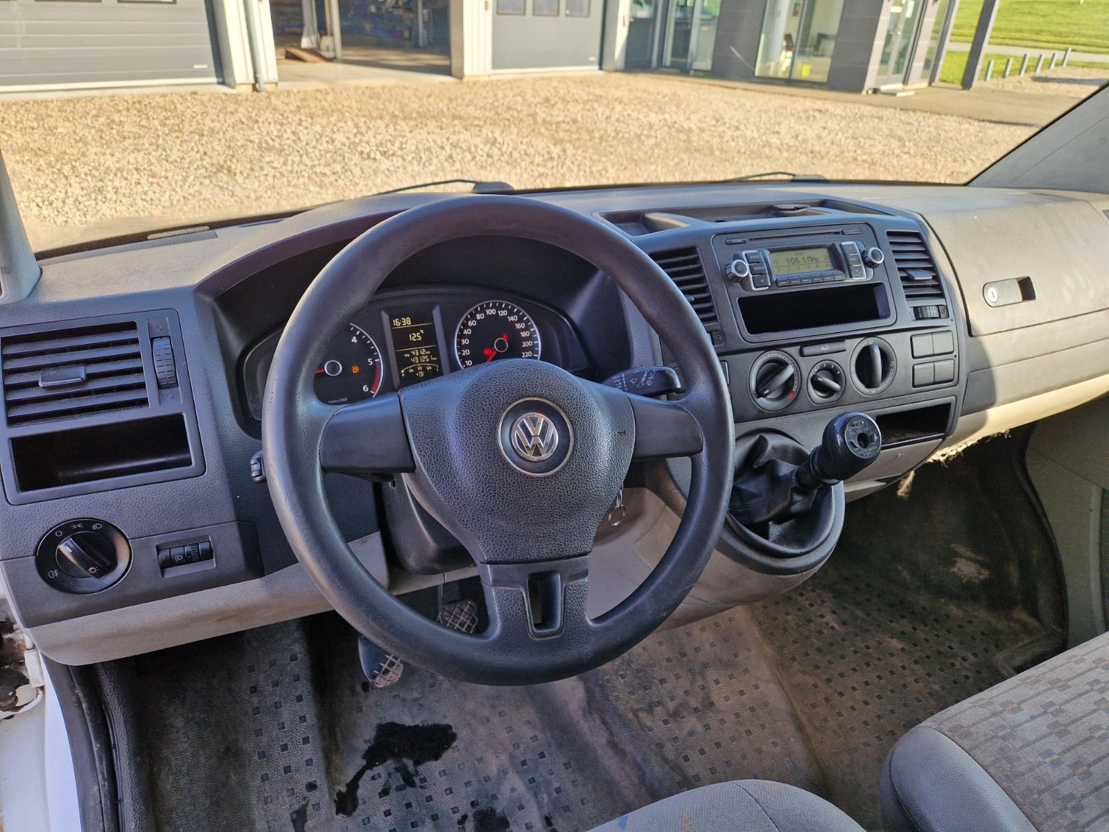 Billede af VW Transporter 2,0 TDi 140 Kassevogn lang