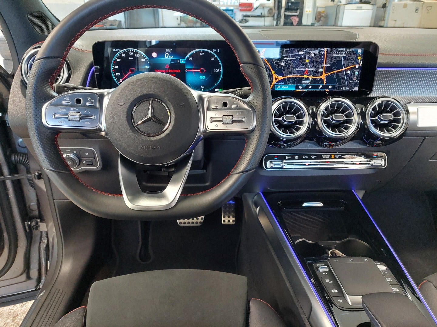 Mercedes EQB300 2021