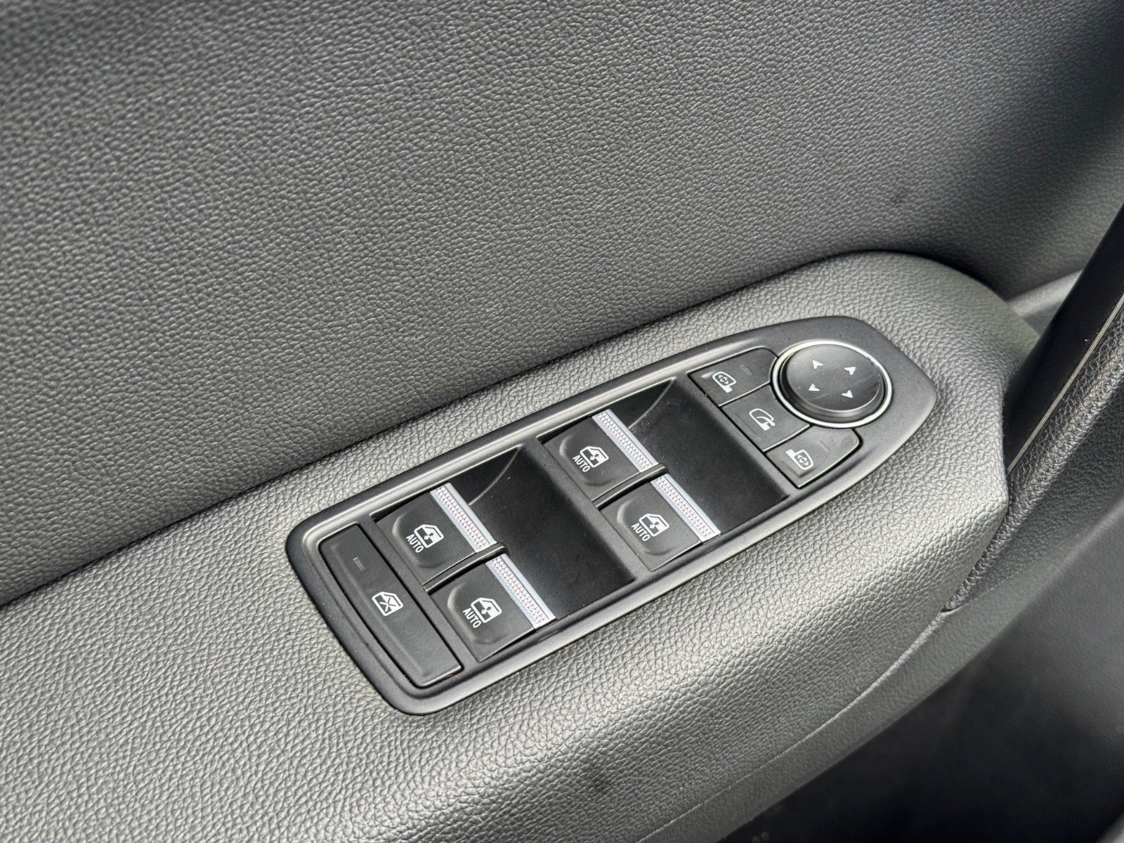 Billede af Renault Captur 1,6 E-Tech Intens