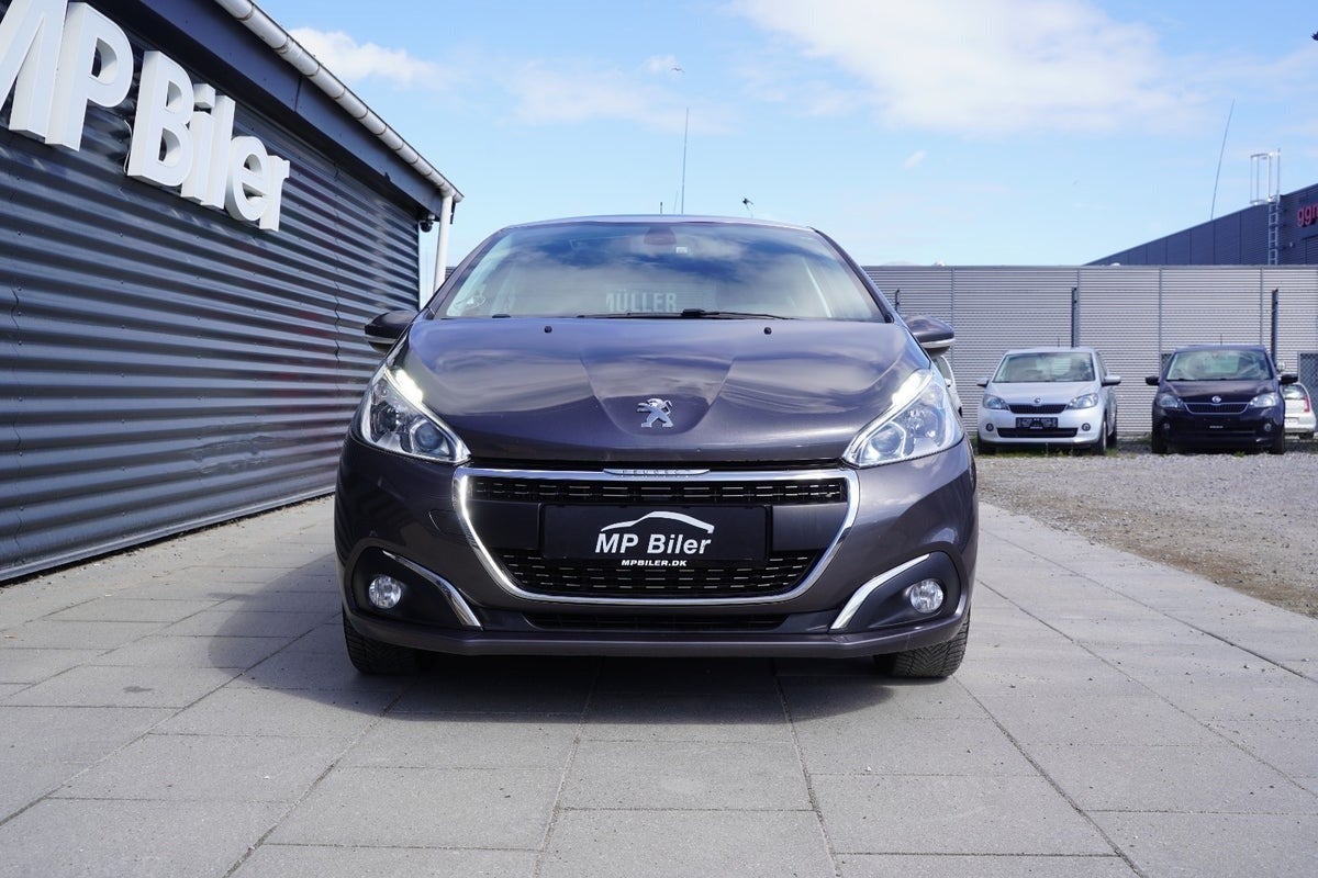 Billede af Peugeot 208 1,5 BlueHDi 100 Signature Sky