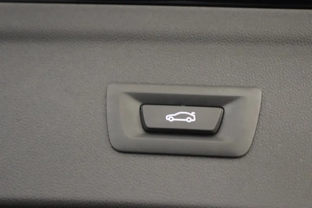 BMW iX xDrive40 Fully Charged Sport