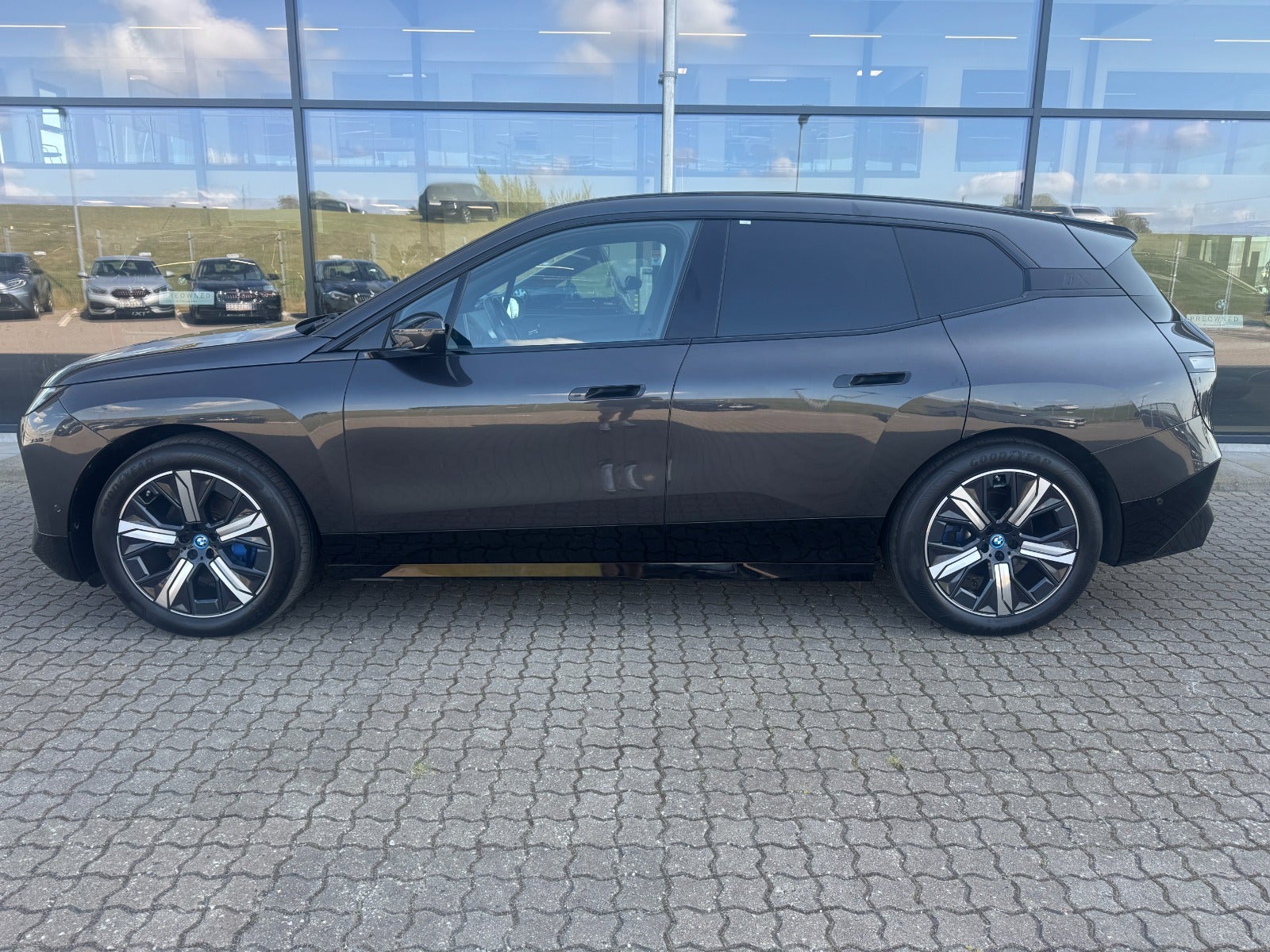 BMW iX xDrive50 Supercharged 5d - 3