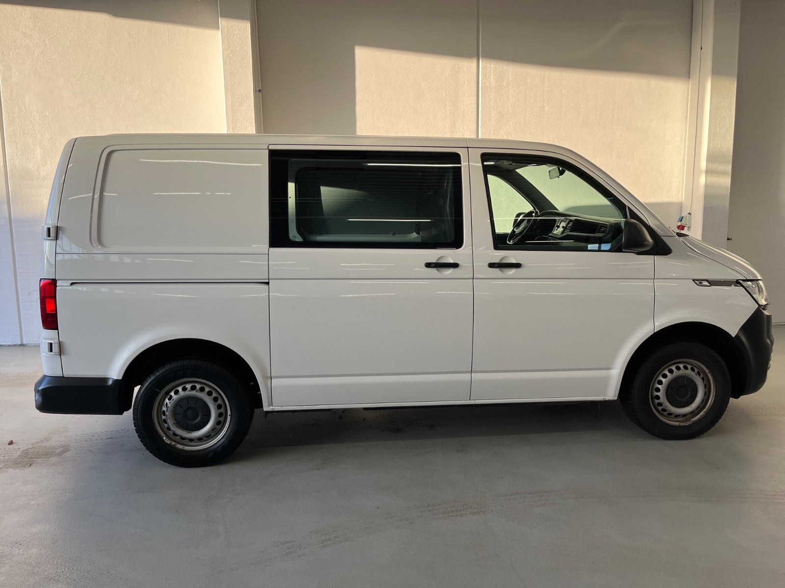 Billede af VW Transporter 2,0 TDi 150 Kassevogn DSG 4Motion kort
