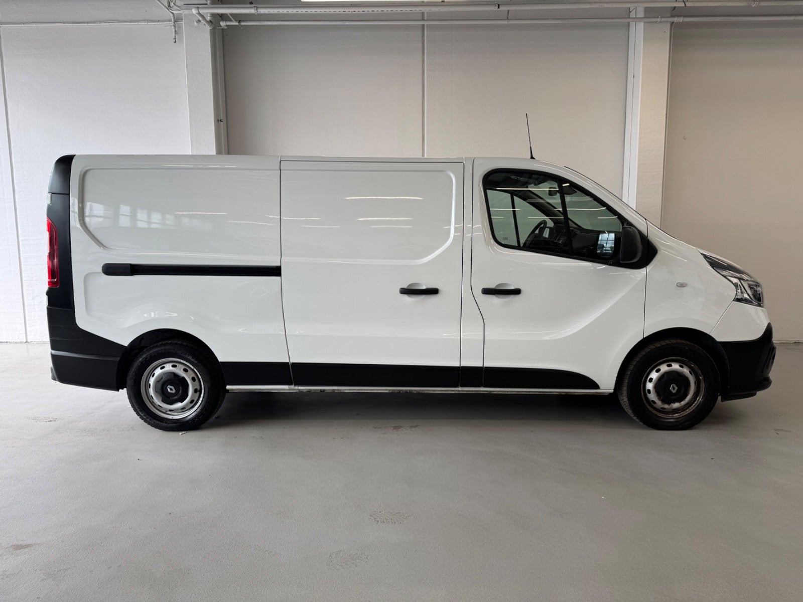 Billede af Renault Trafic T29 2,0 dCi 120 L2H1