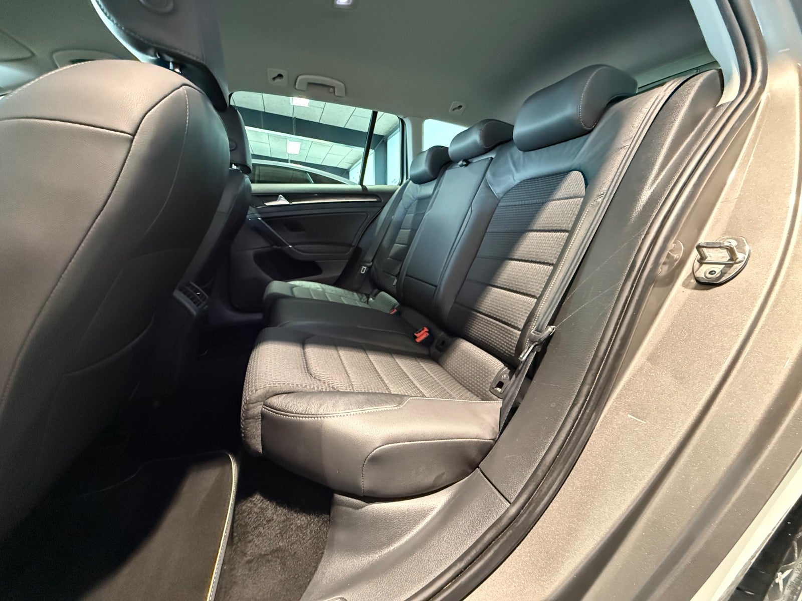Billede af VW Golf VII 2,0 TDi 150 Highline Variant DSG BMT