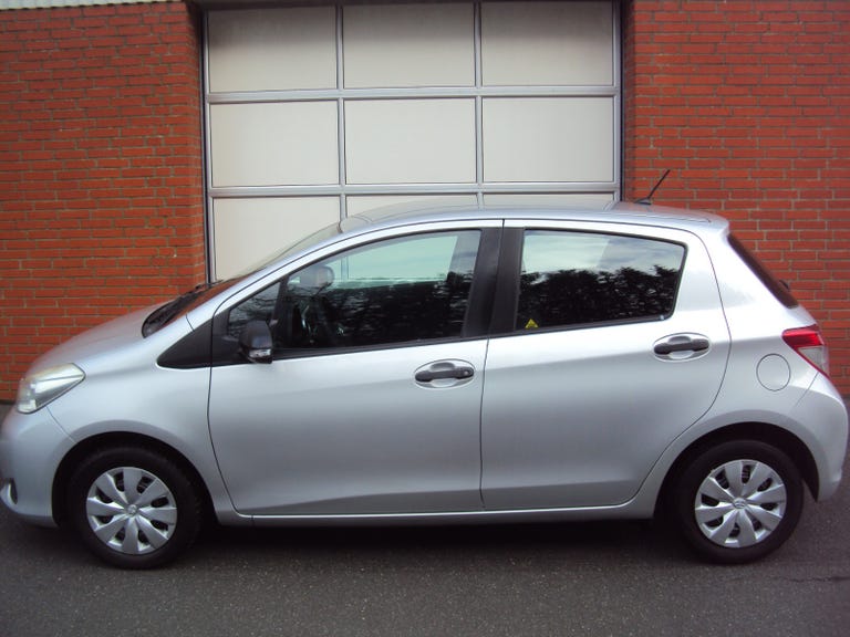 Toyota Yaris VVT-i T1