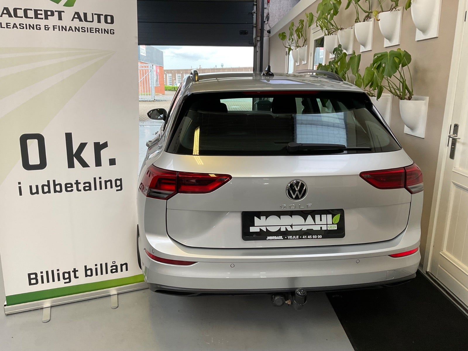 VW Golf VIII 1,5 TSi 130 Life Variant 5d - 6