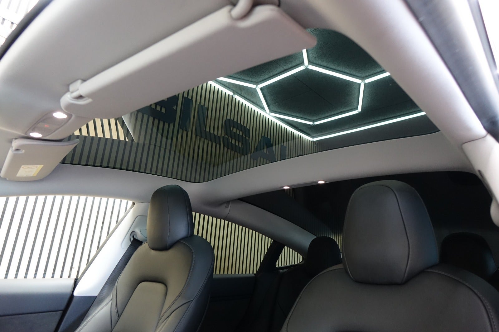 Tesla Model 3, Billede 9