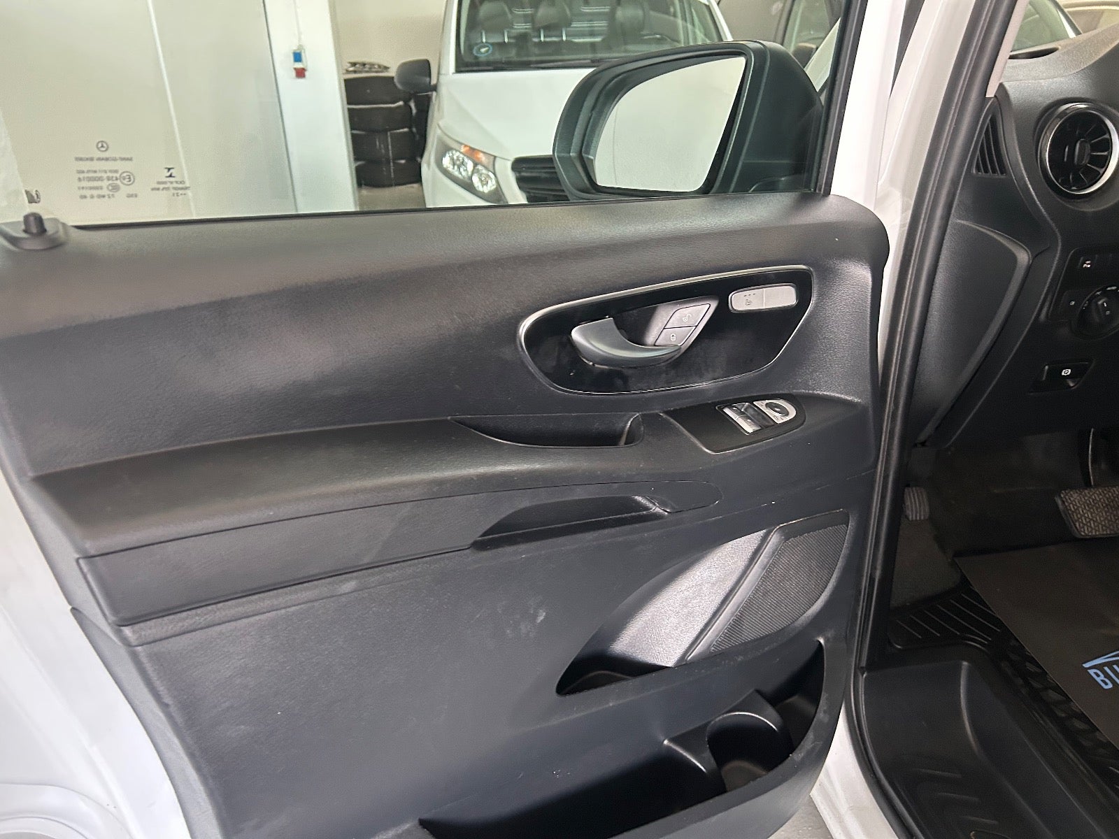 Billede af Mercedes Vito 114 2,0 CDi Kassevogn aut. L RWD