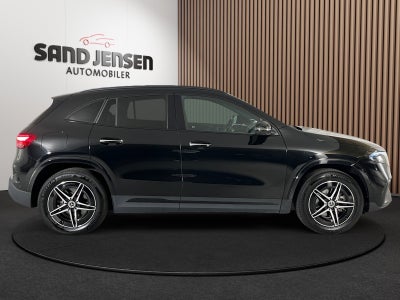 Mercedes EQA250+ AMG Premium Van