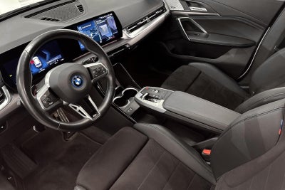 BMW iX1 xDrive30 M-Sport - 4