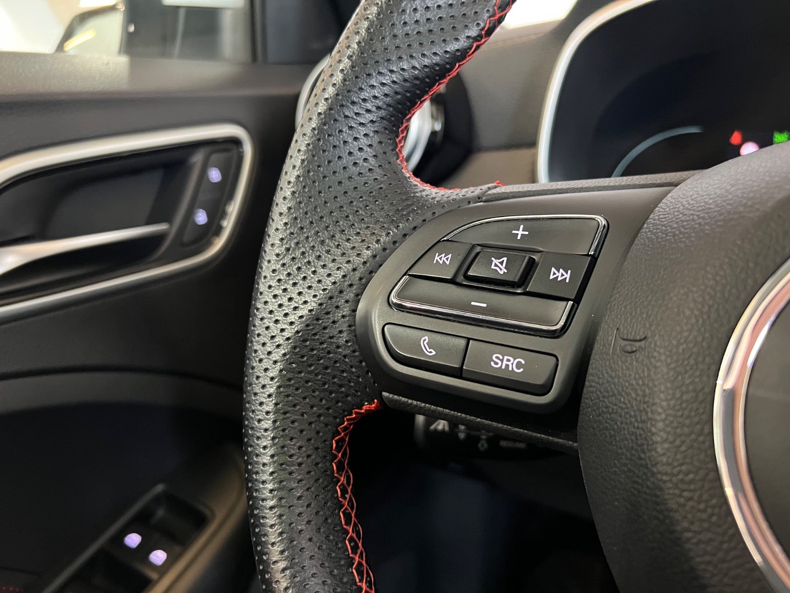 MG ZS Luxury