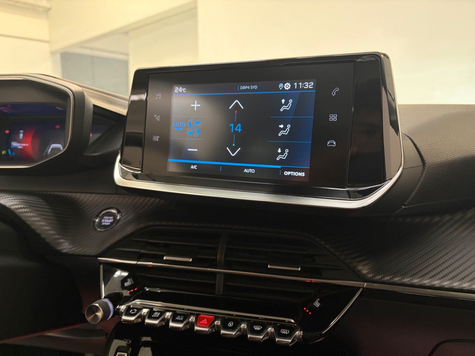 Billede af Peugeot 208 1,5 BlueHDi 100 Allure Sky
