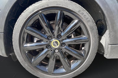 MINI Cooper SE Essential
