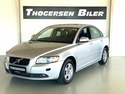 Volvo S40 2,0 Momentum 4d