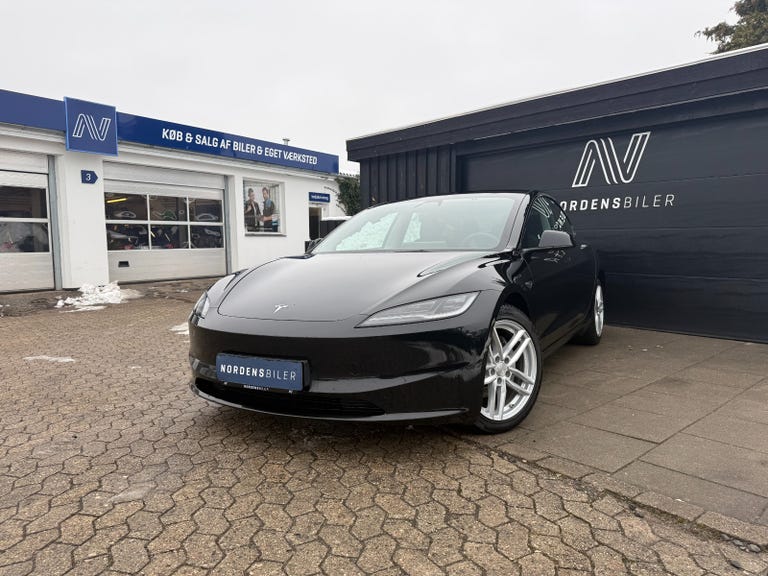 Tesla Model 3 Long Range AWD