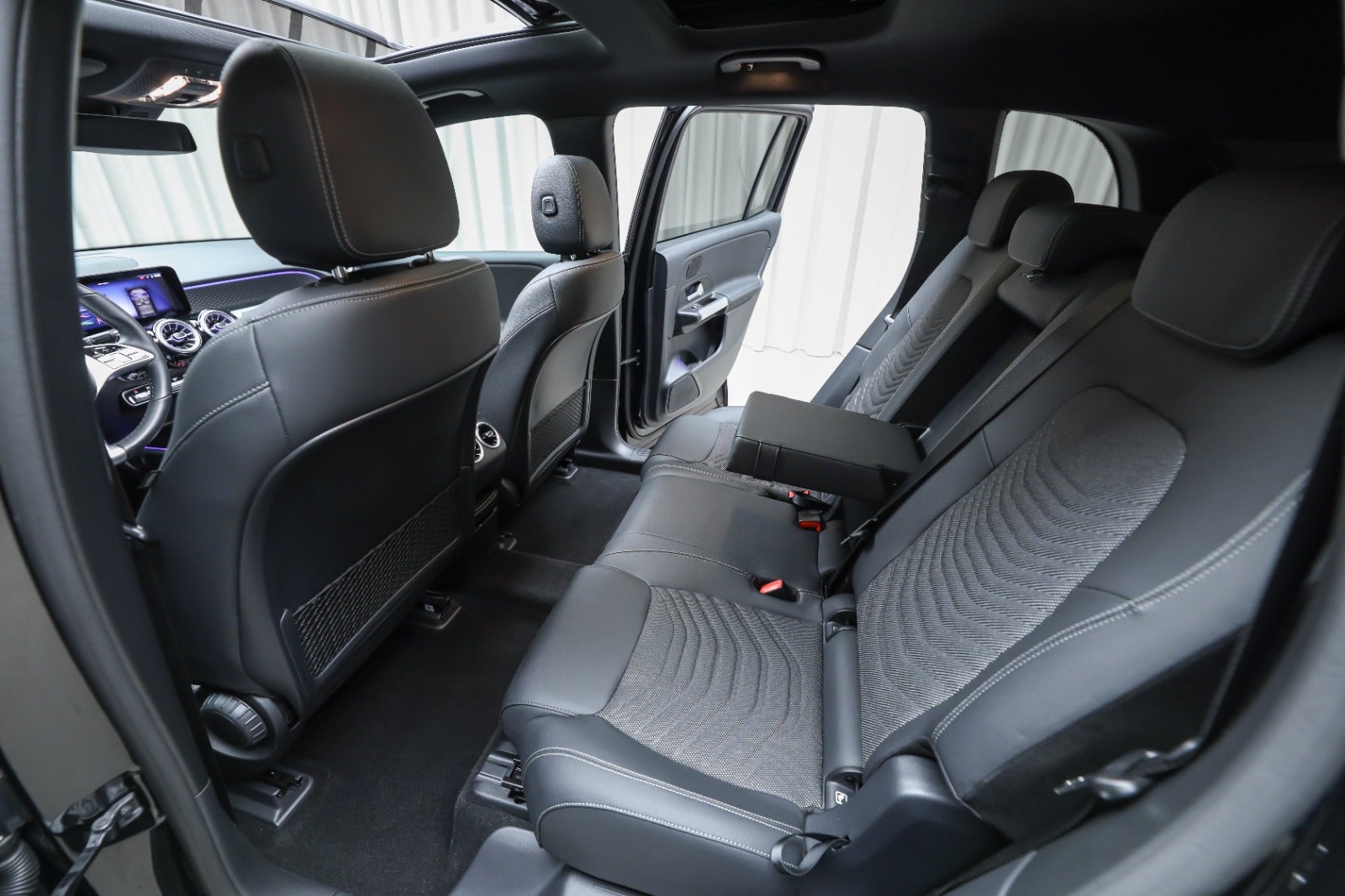 Mercedes-Benz EQB 250+ (5/8)