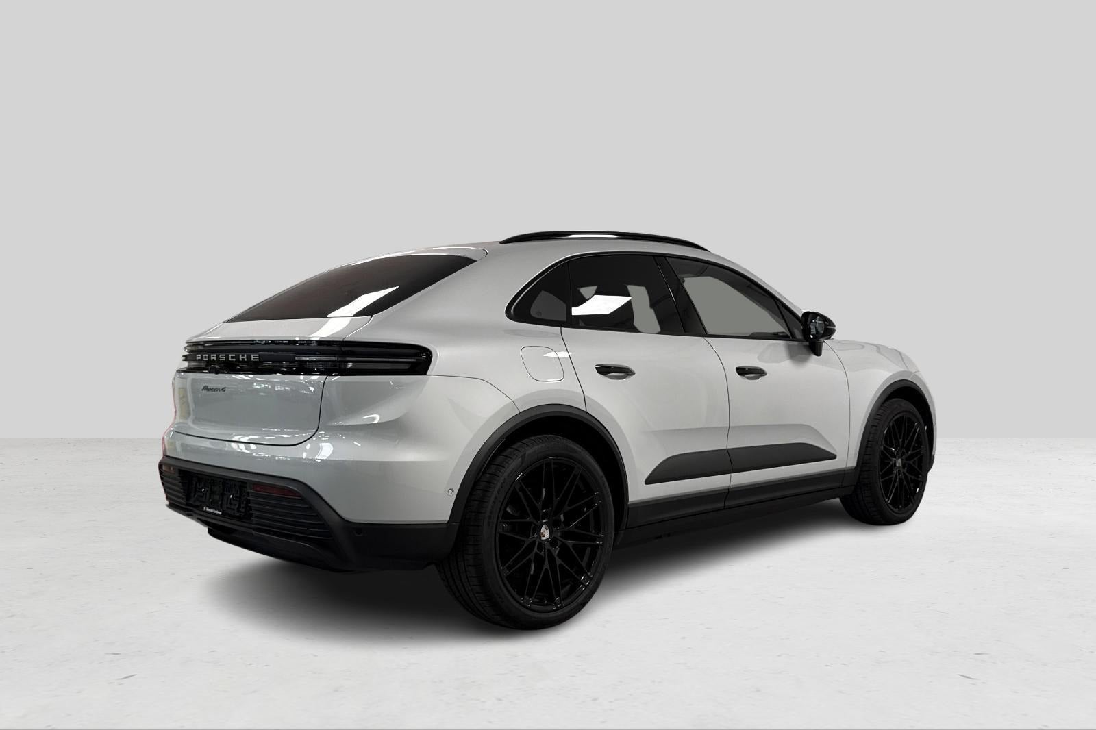 Porsche Macan 4
