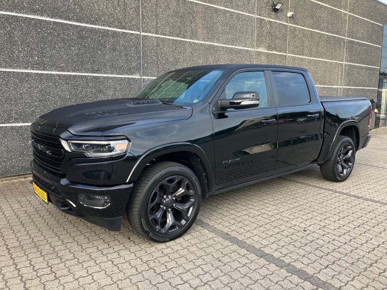 Dodge RAM 1500 V8 Hemi Laramie Night Edition aut.